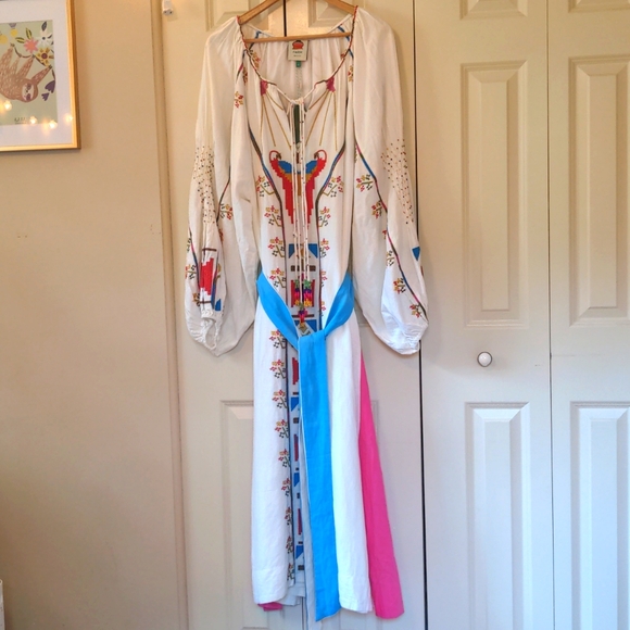 FARM Rio Dresses & Skirts - FARM Rio Macaw Embroidered Maxi Dress in Off-white Size L